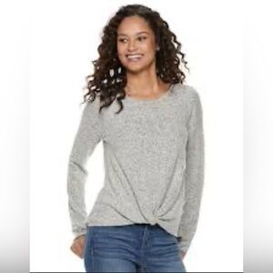 SO twist front hatchi cozy top. Size L